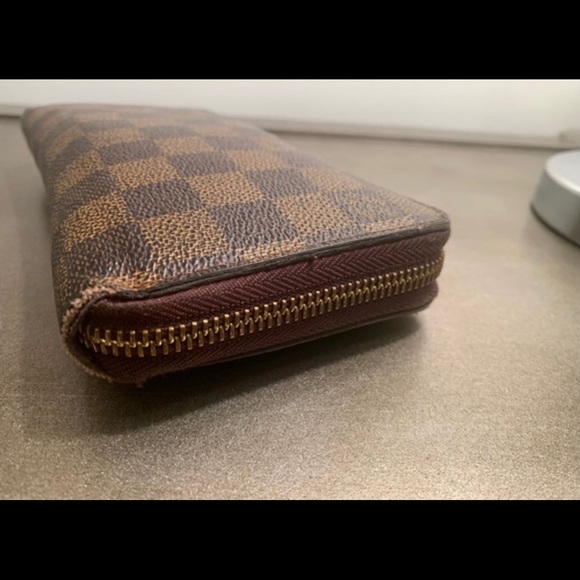 Louis Vuitton Zippy Wallet - Picture 2 of 9